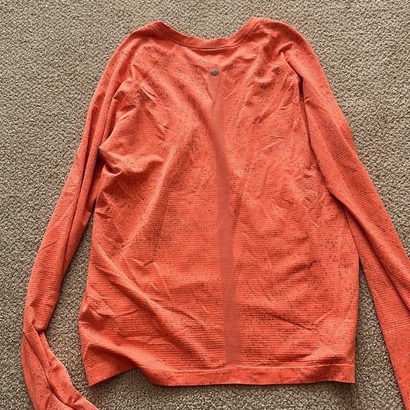 Lululemon swiftly tech long sleeve tee size 12 - Picture 4 of 5